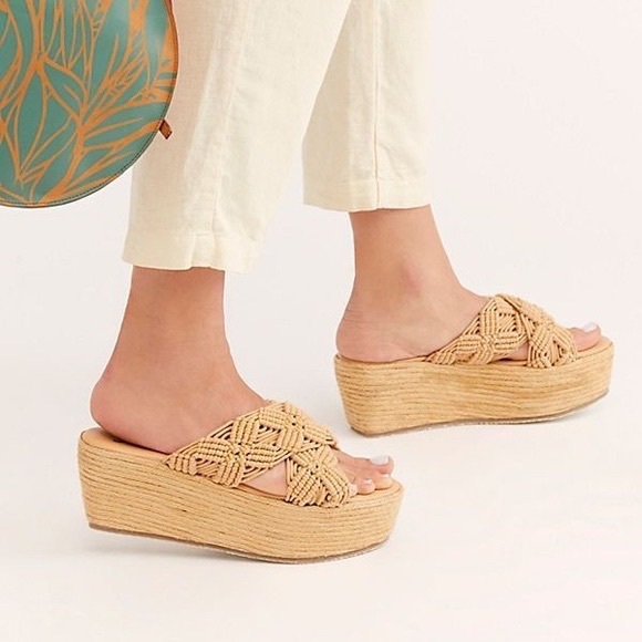 Free People highline Crochet Platform Sandals 9 - Picture 2 of 3